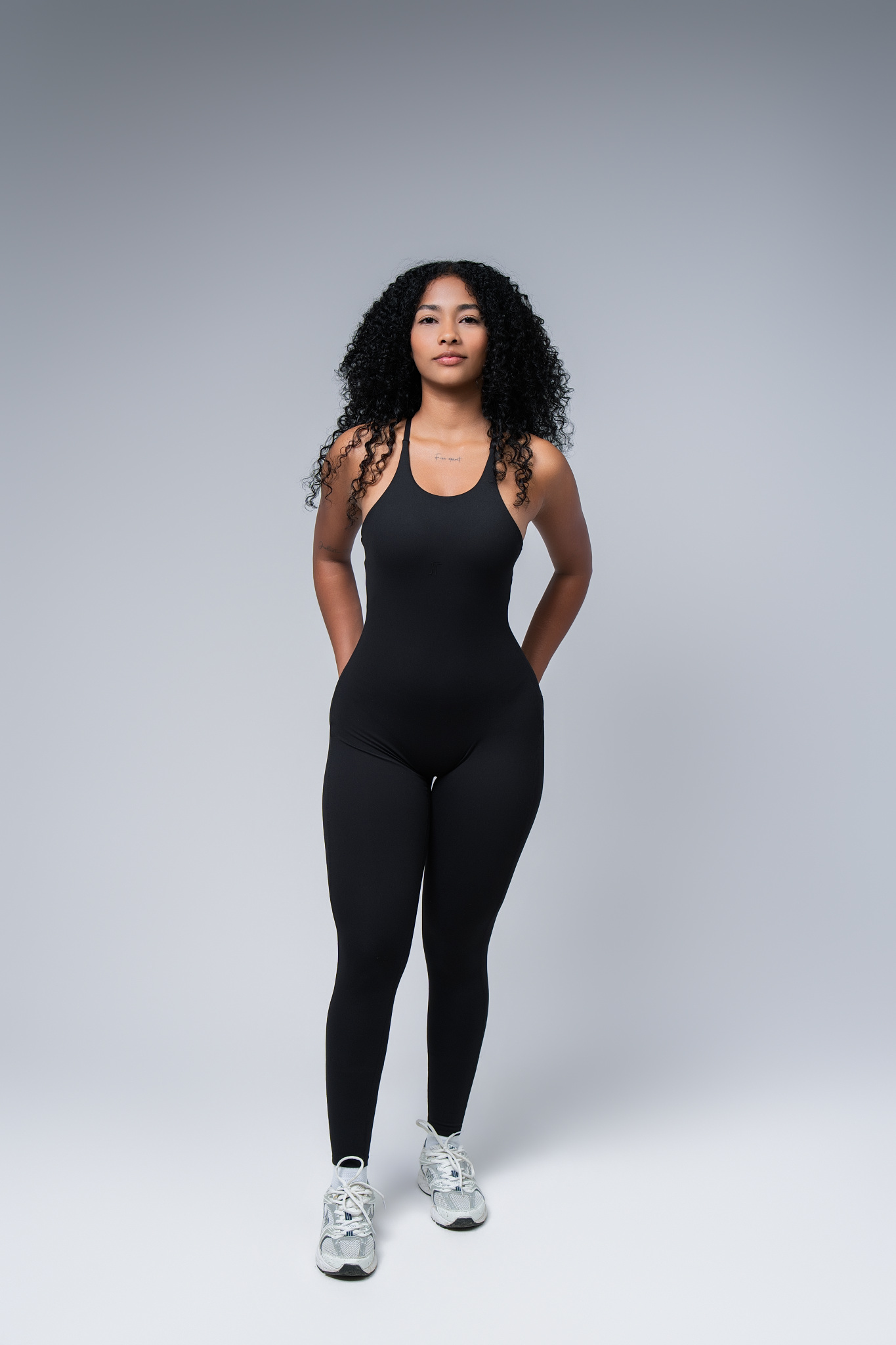 JUMPSUIT ESSENTIAL TIRAS